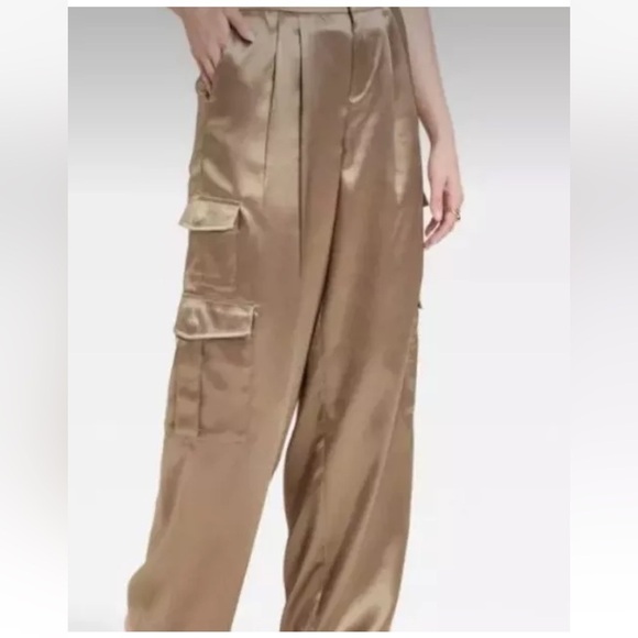New-a new day-10-gold-high-rise, satin, pleated, wide leg, slouchy, cargo pants. - Picture 1 of 16